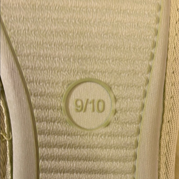 Fluffy Lime  Slippers Size 9/10 - Picture 6 of 8